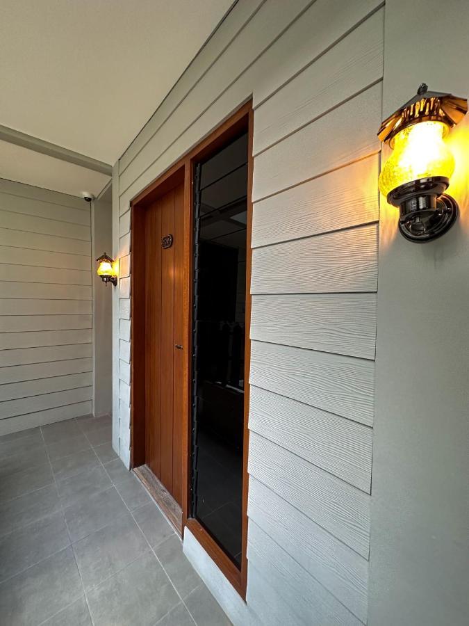 Lugano Arte Homestay Джакарта Экстерьер фото
