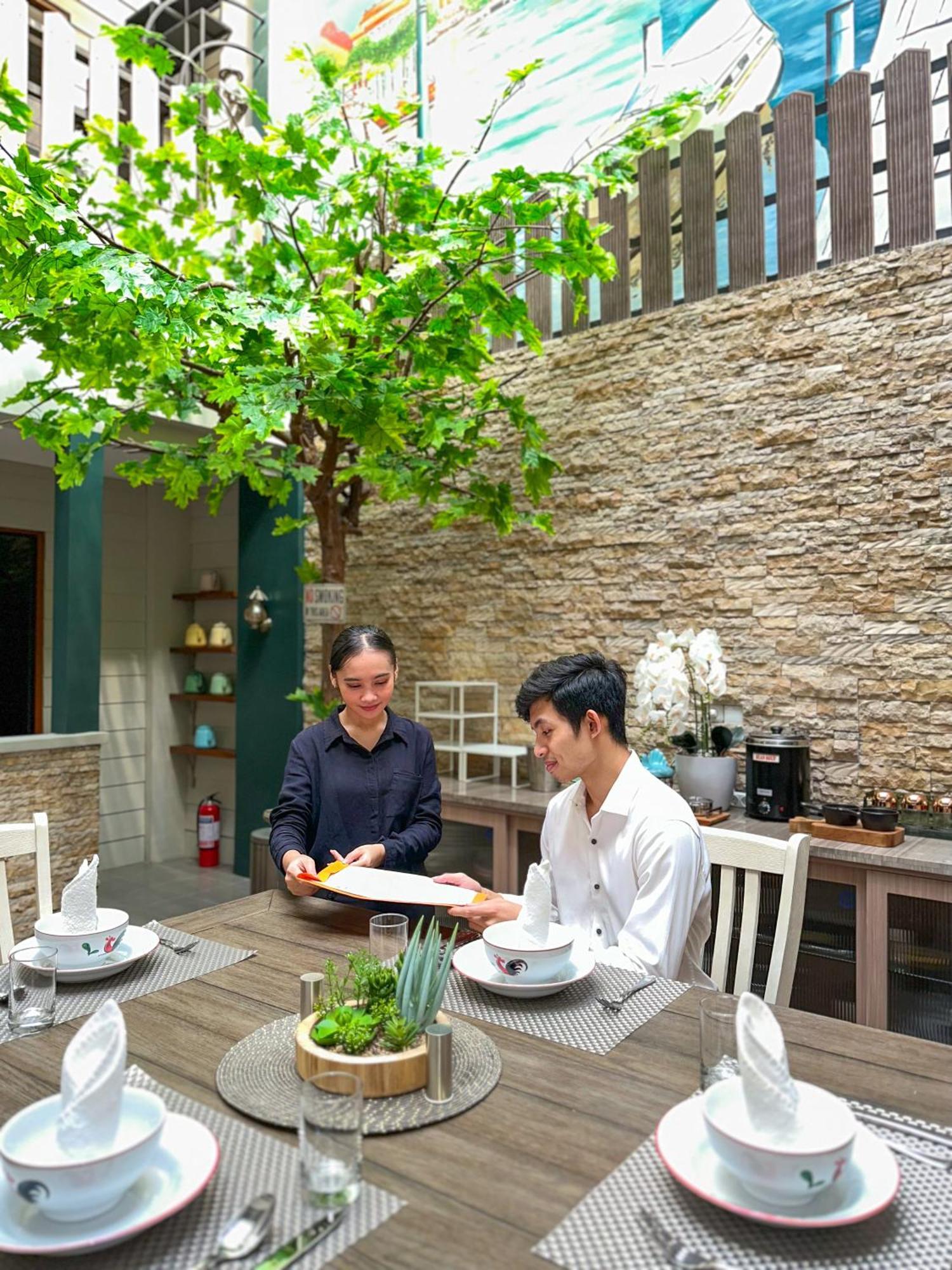 Lugano Arte Homestay Джакарта Экстерьер фото